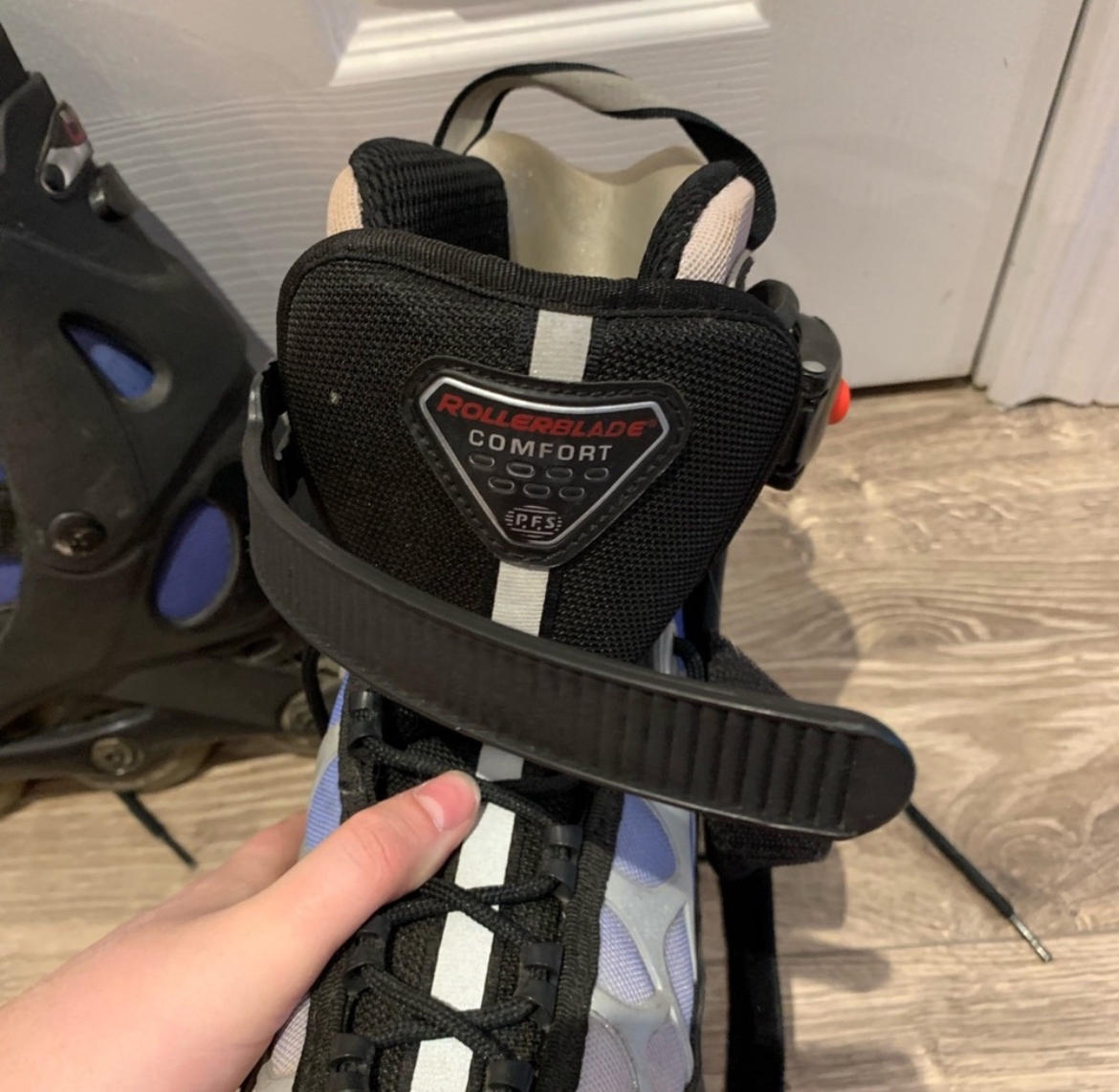 Women's size 8 rollerblades image indicator(3)