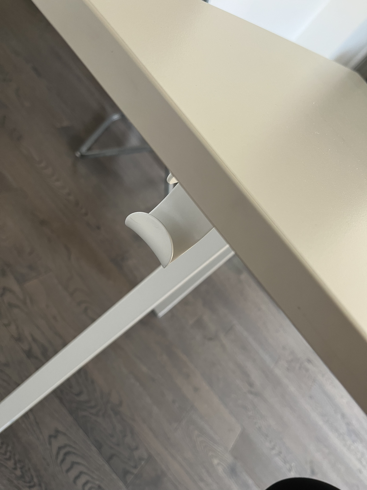 ikea TROTTEN desk(likely new)+chair - photo 2