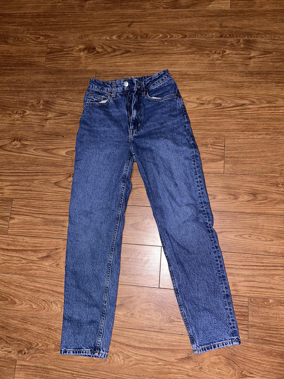 H&M high waisted mom jean slim fit size 2 - photo 3