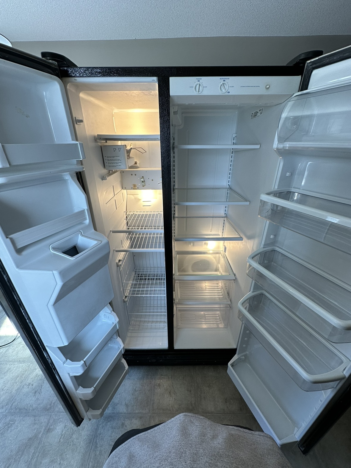Whirlpool Fridge - photo 4