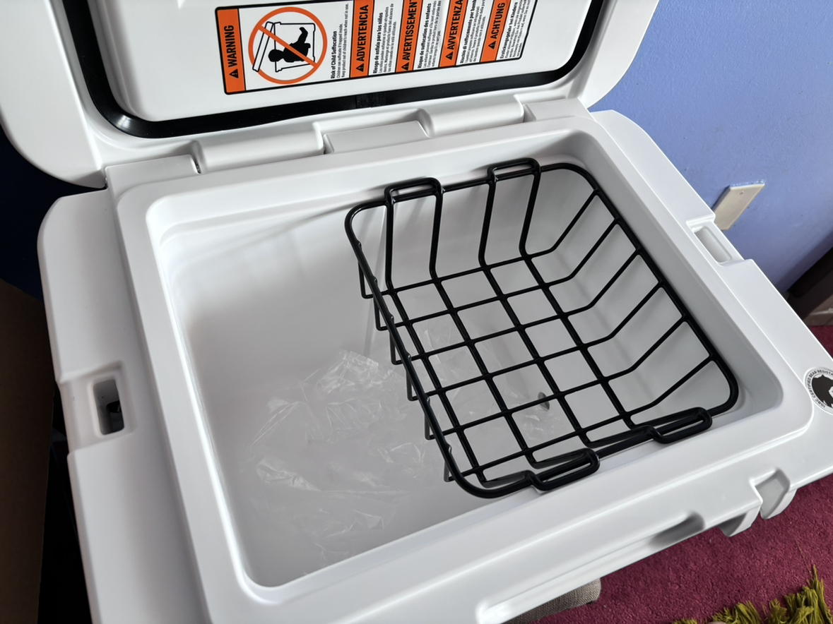 YETI TUNDRA 35 cooler - photo 5