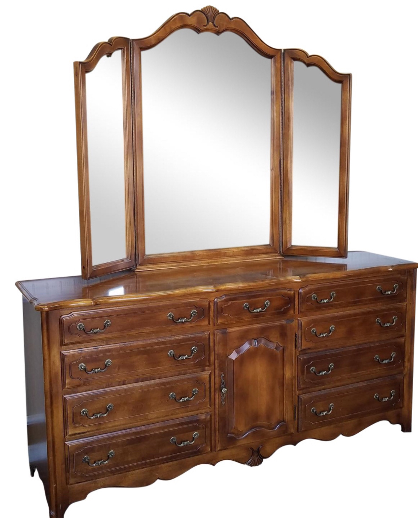 Dresser