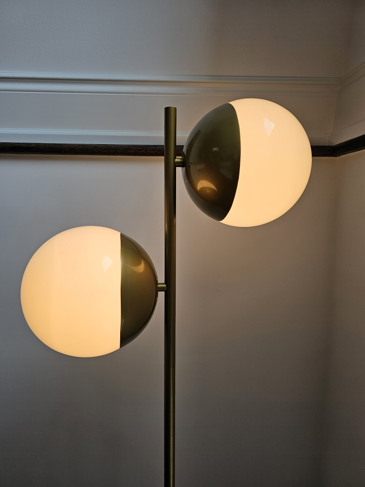 Beautiful MCM style floor lamp - photo 3