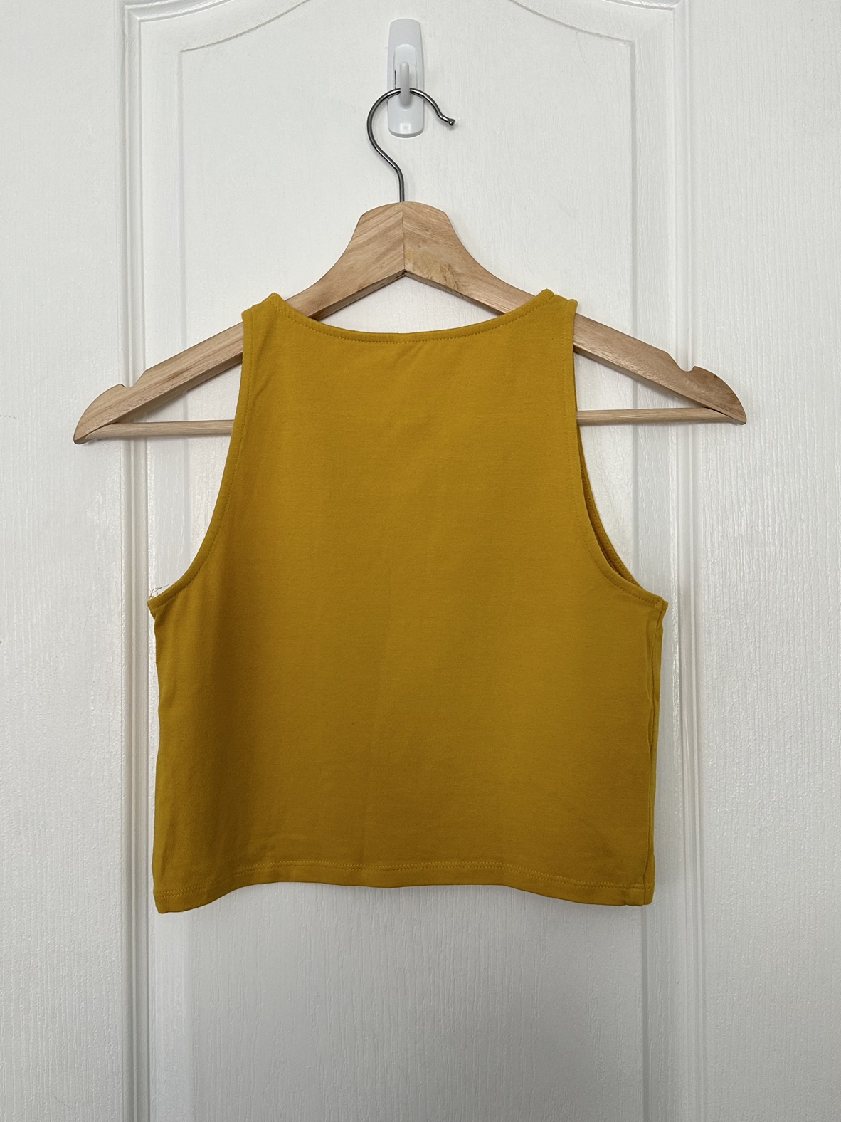 Yellow sleeveless crop top • size M • Stradivarius image indicator(4)