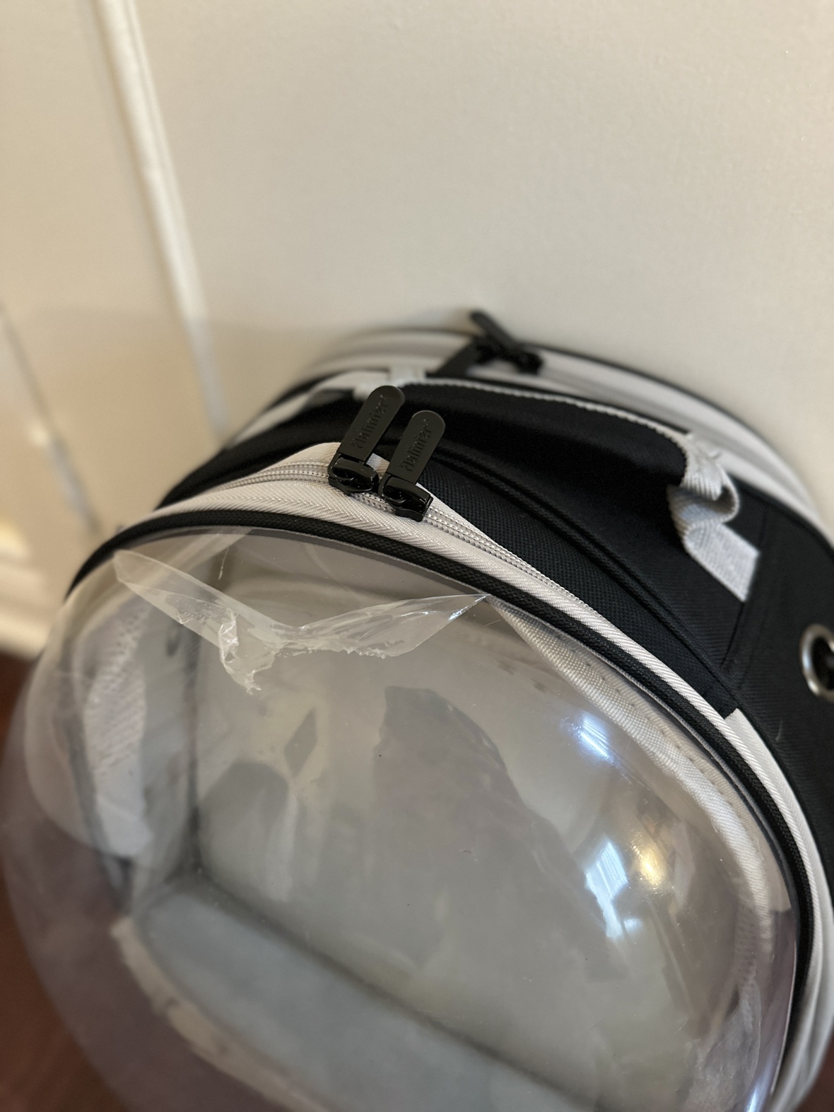 Pet Carrier backpack- extendable image indicator(9)