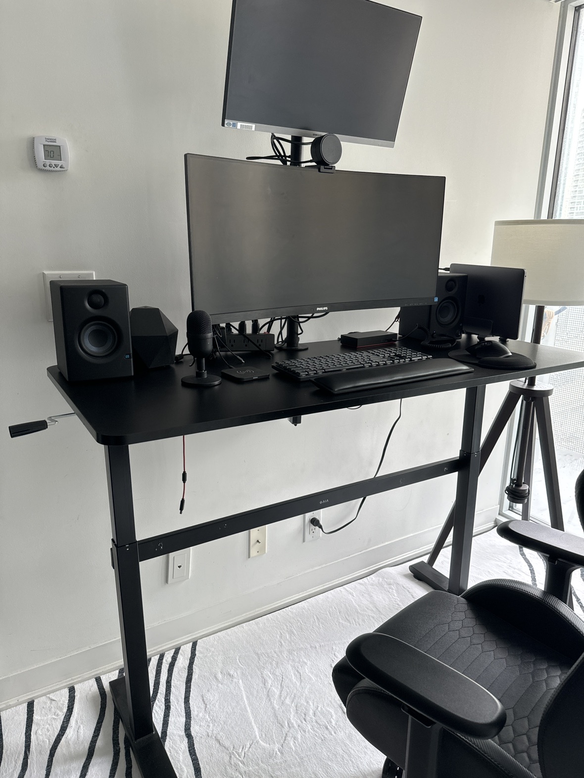 Standing desk manual crank 55 x 24 inch - photo 2