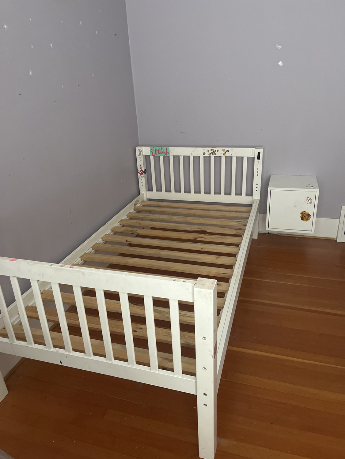 Twin bed/ bunk bed image indicator(4)