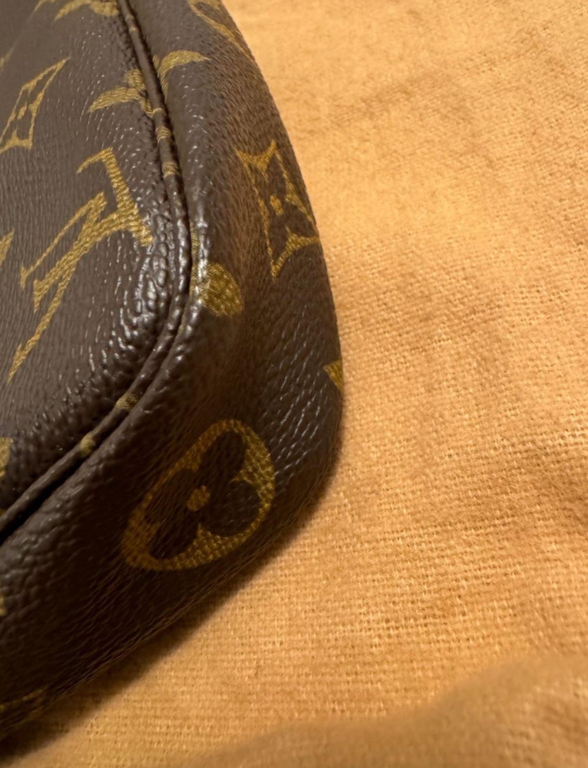 Louis Vuitton Pochette/Strap Bundle image indicator(5)