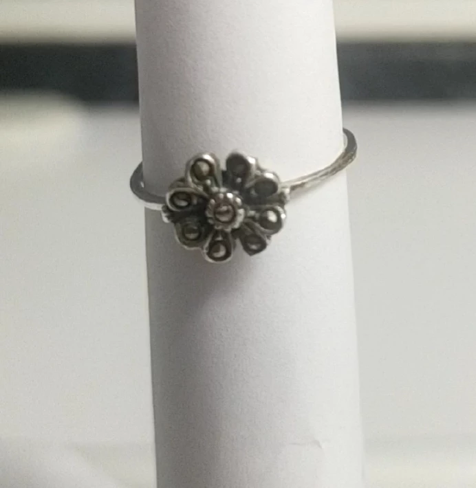 Antique Sterling Silver Flower Marcasite Ring from Portugal image indicator(2)