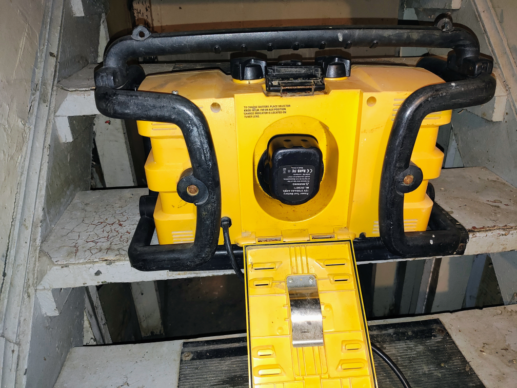 Radio for sale image indicator(3)