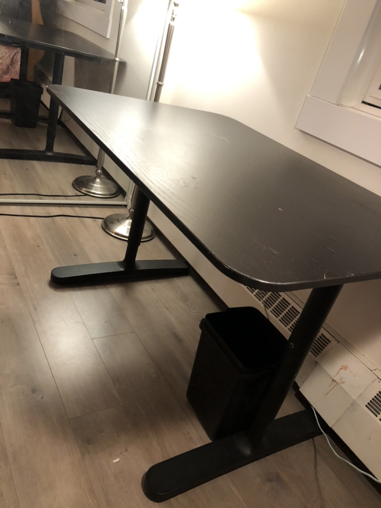 Free desk!