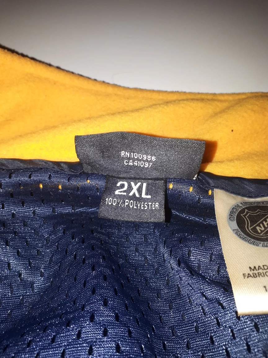 Buffalo Sabres Sweater. 2XL image indicator(4)