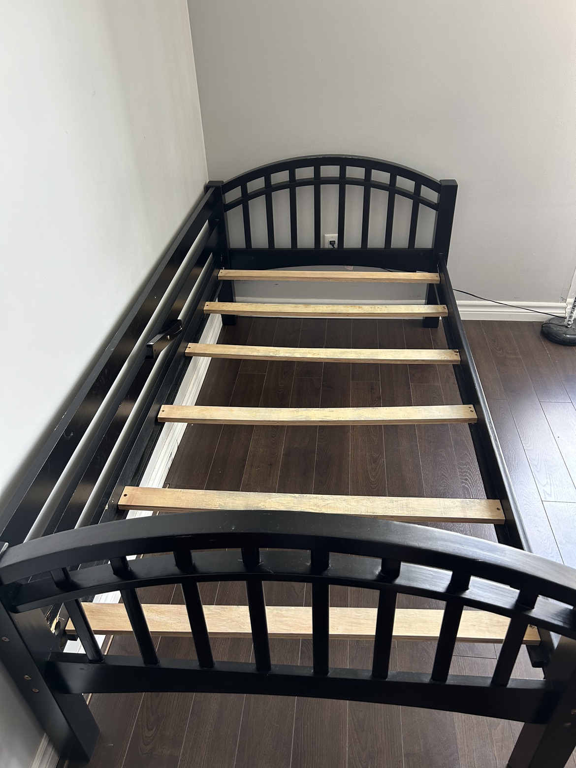 Used Bed - photo 4