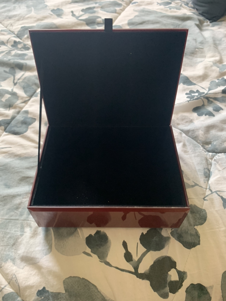 Jewelry Box with Bulldog on Top 🥕 image indicator(2)