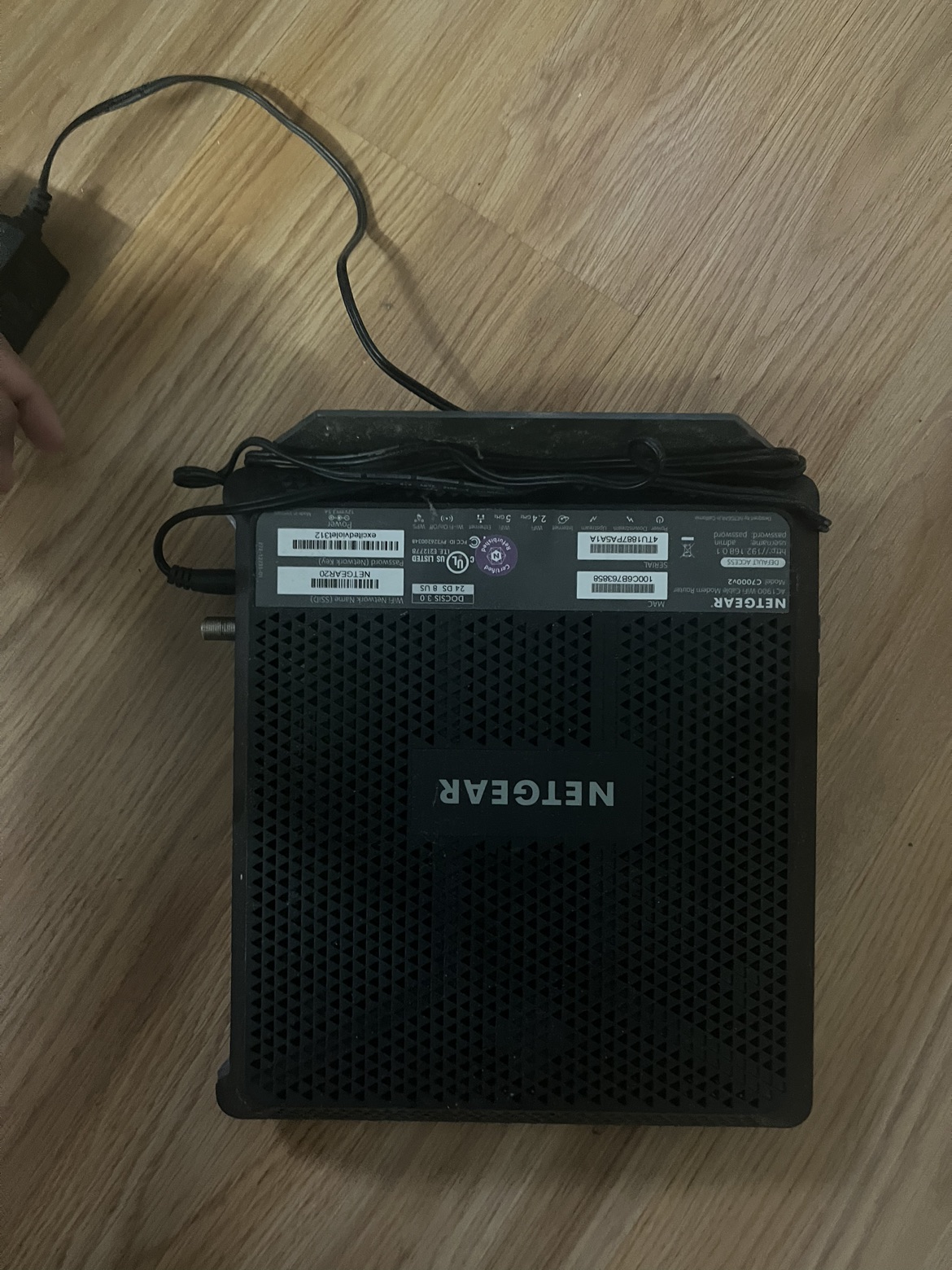 NetGear C7000V2 Router image indicator(3)