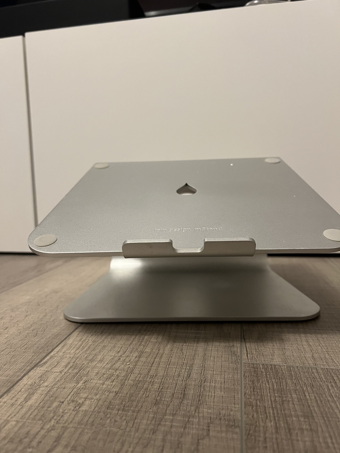 Rain aluminum laptop stand