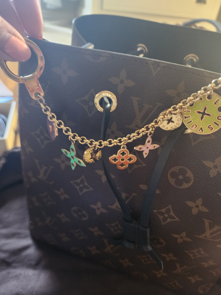 louis vuitton keychain image indicator(4)