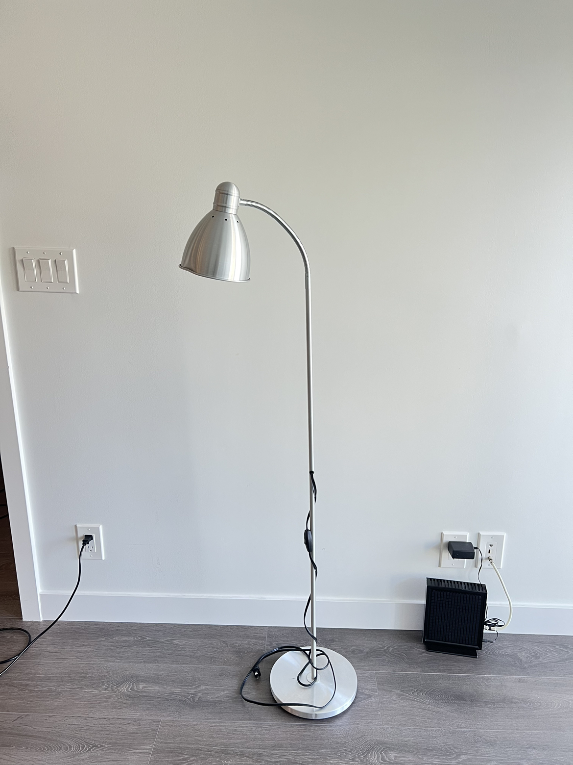 Silver floor reading lamp + extra bulb