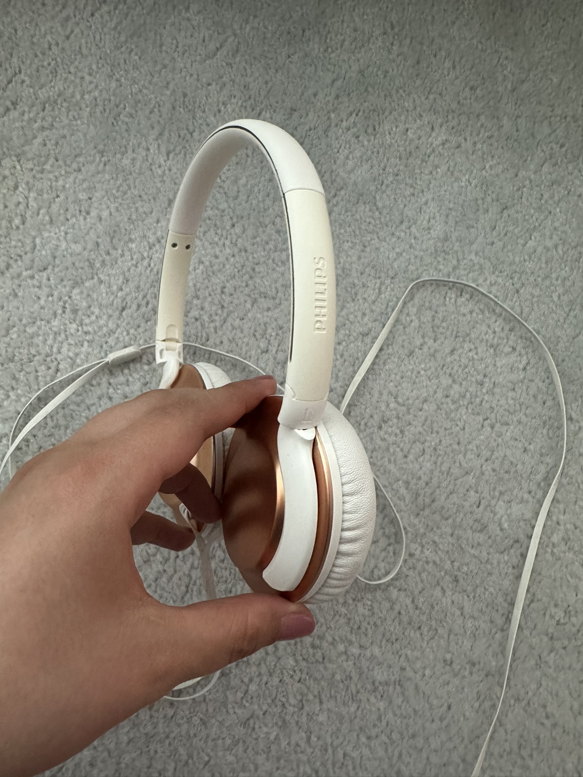 Philips everlite over the head headphones thumbnail