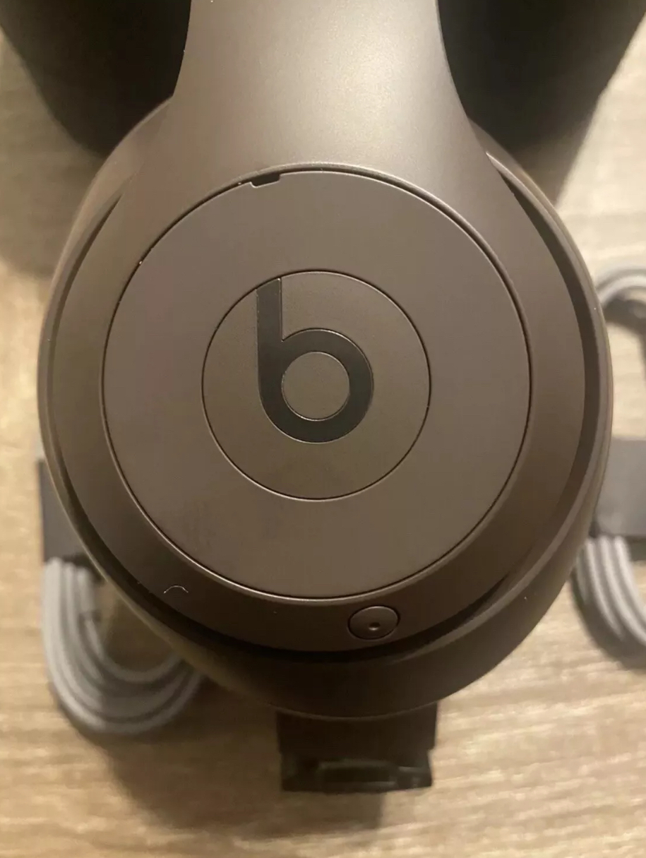 Beats Studio Pro Bluetooth Wireless Headphones - Deep Brown- - photo 2