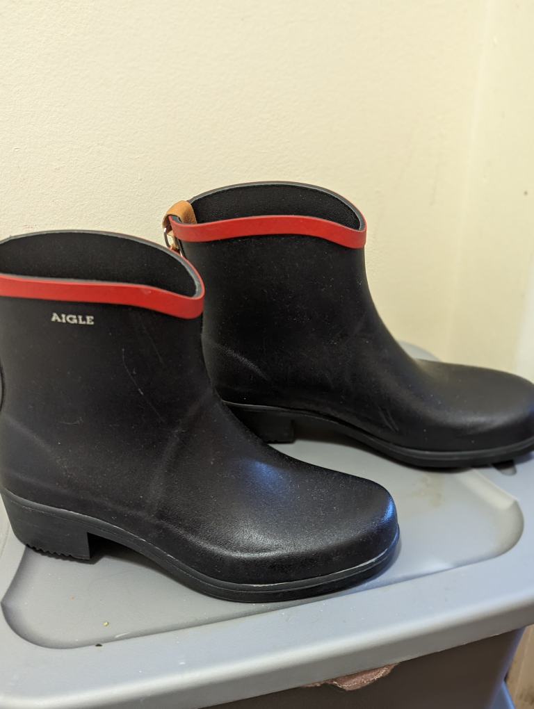 Aigle Women's rain boots-size 8 - photo 2