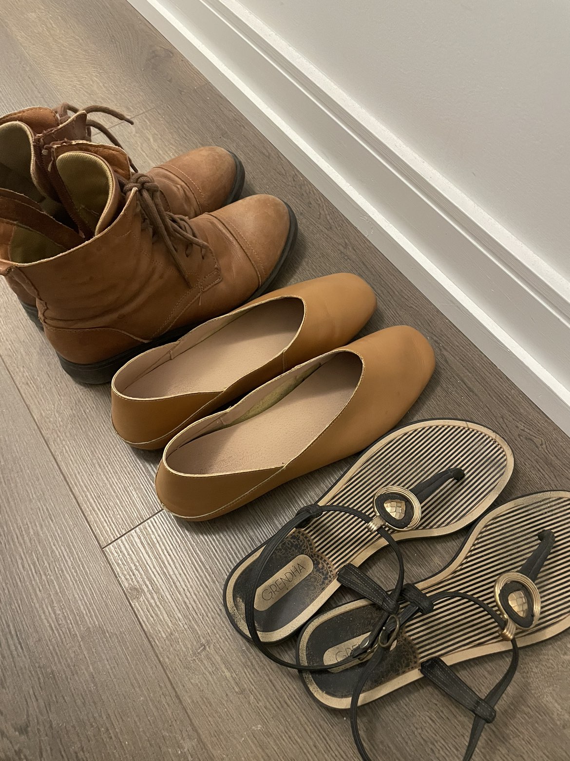 Women 38 /7 size , boots , slip on , sandles - photo 2