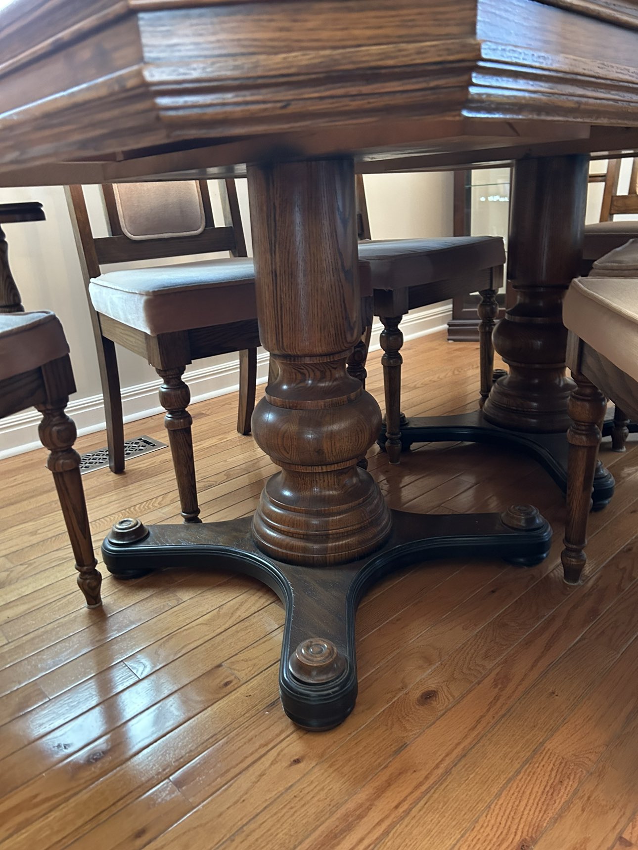 French Provincial Dining Room Set - photo 5