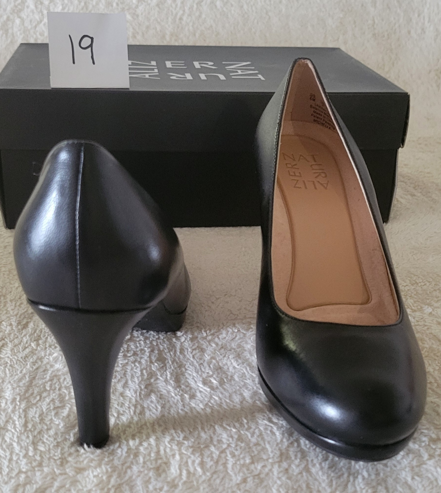 Naturalizer Women's Comfert Heels image indicator(9)