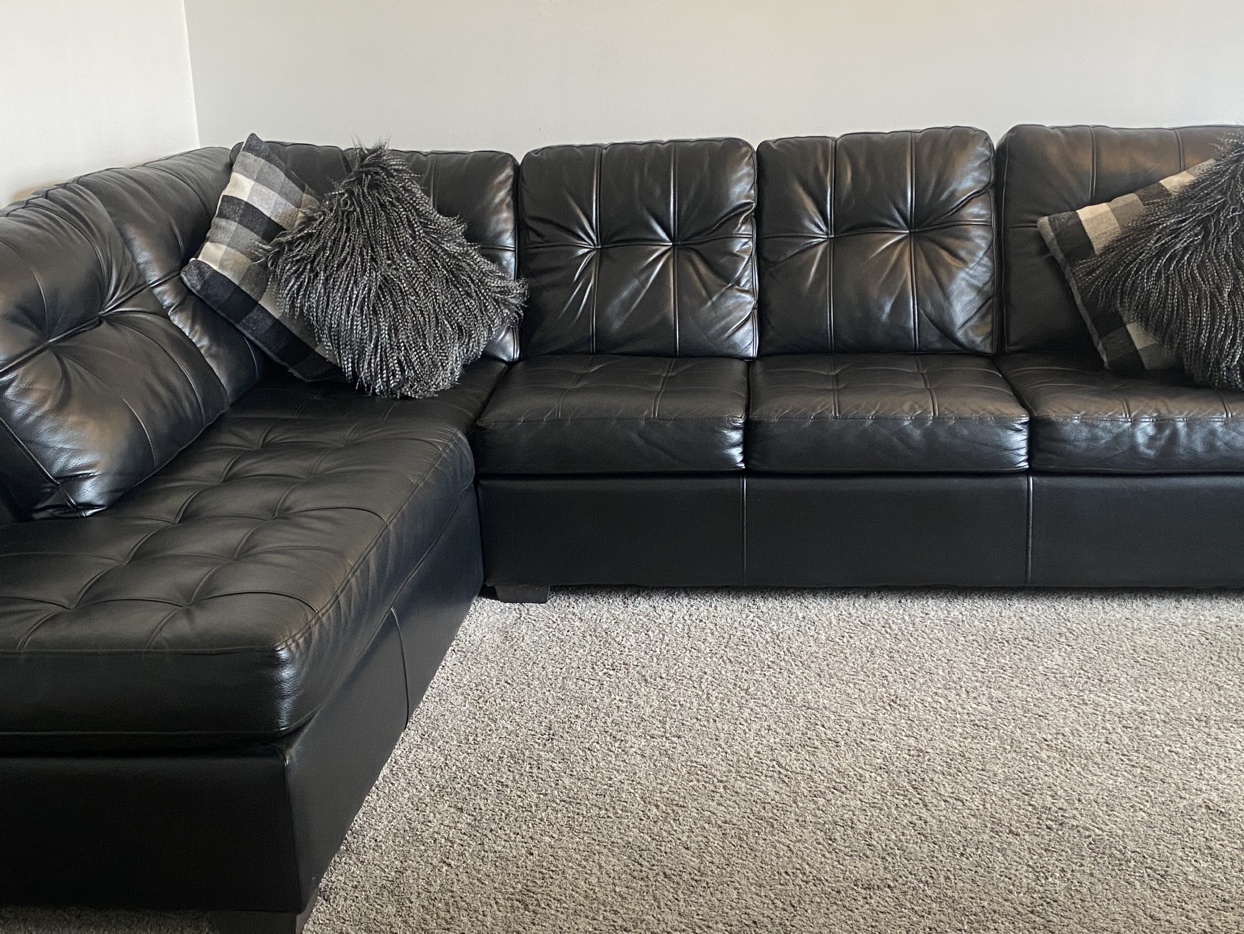 Black Leather Modern Sectional Sofa. - photo 4