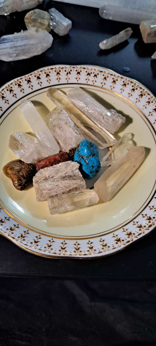 mix of stones/crystals #5