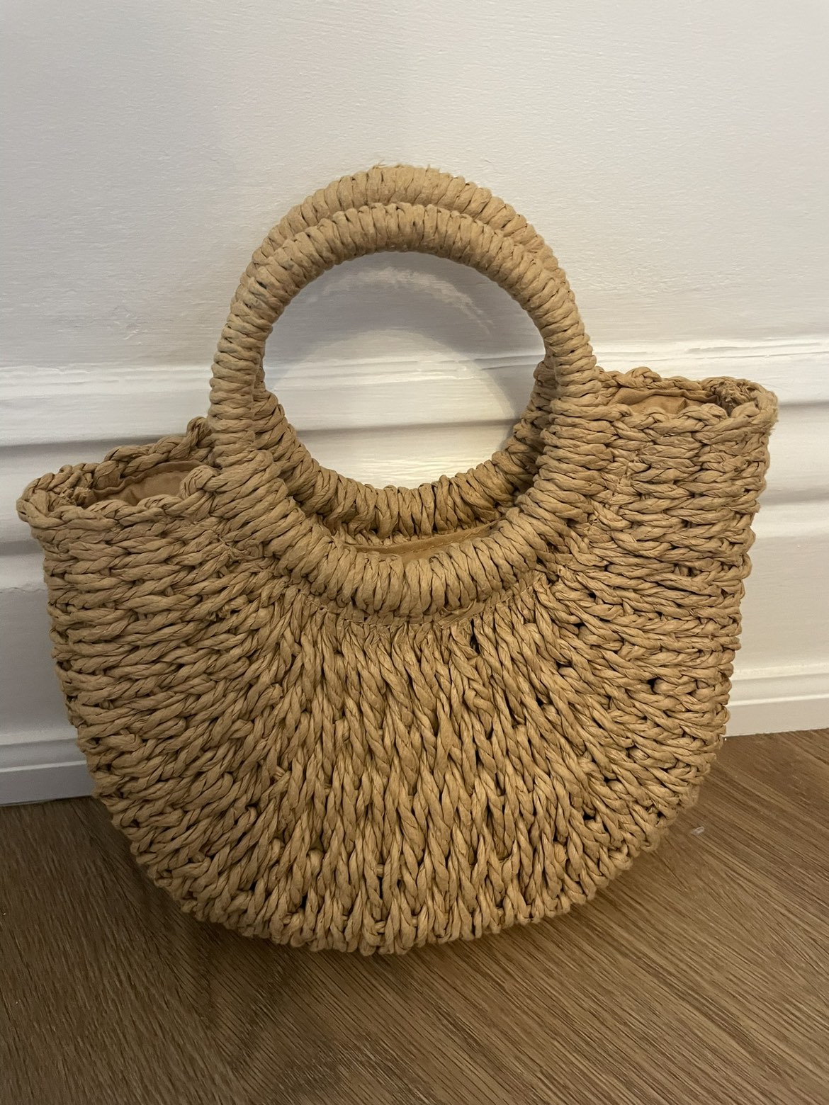 Straw handbag