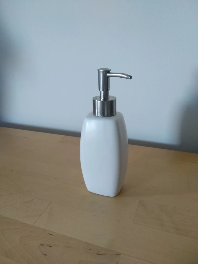Soap dispenser #freecycle thumbnail