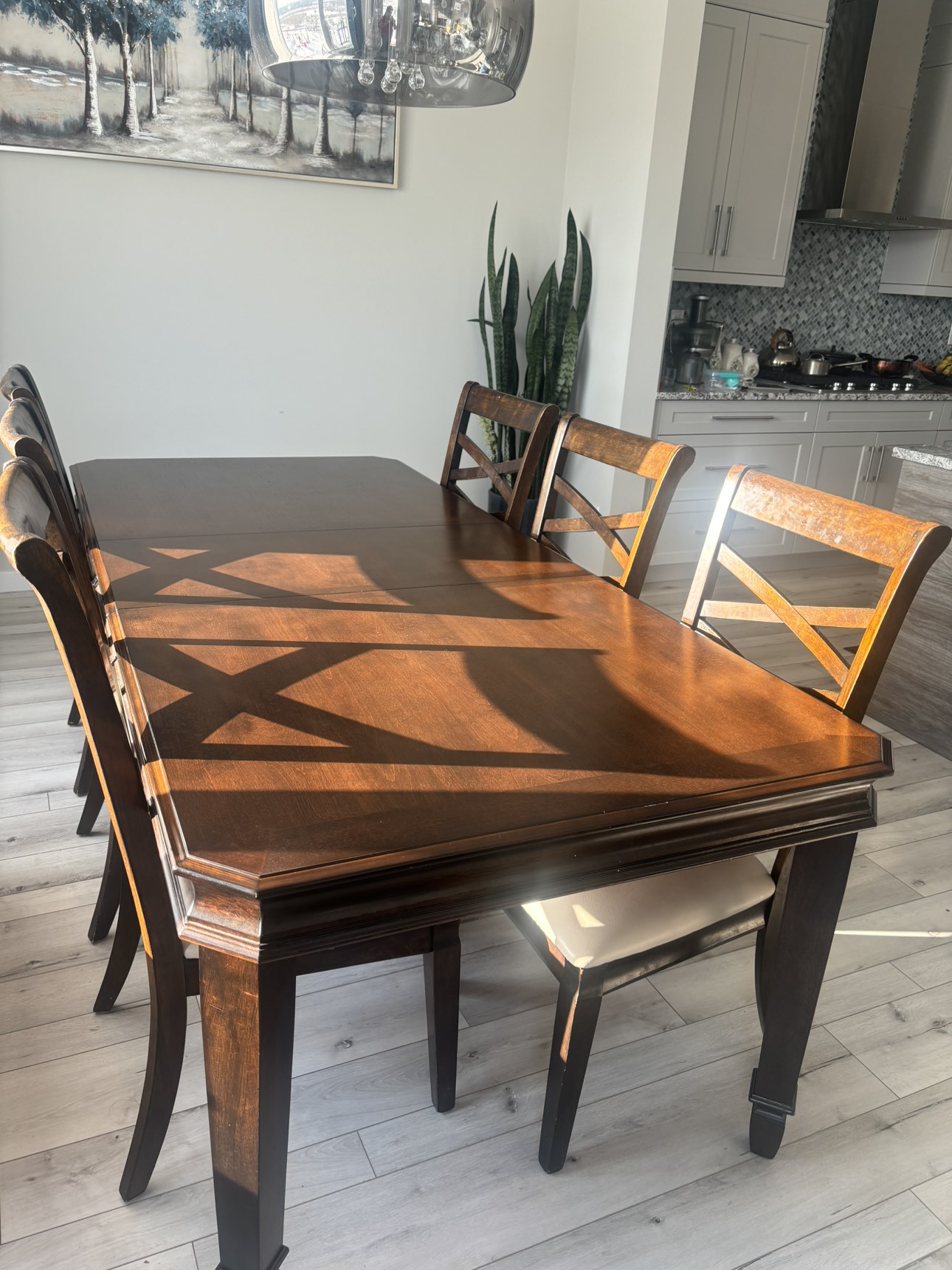 Dining table set with six chairs. (In high demand) - photo 2