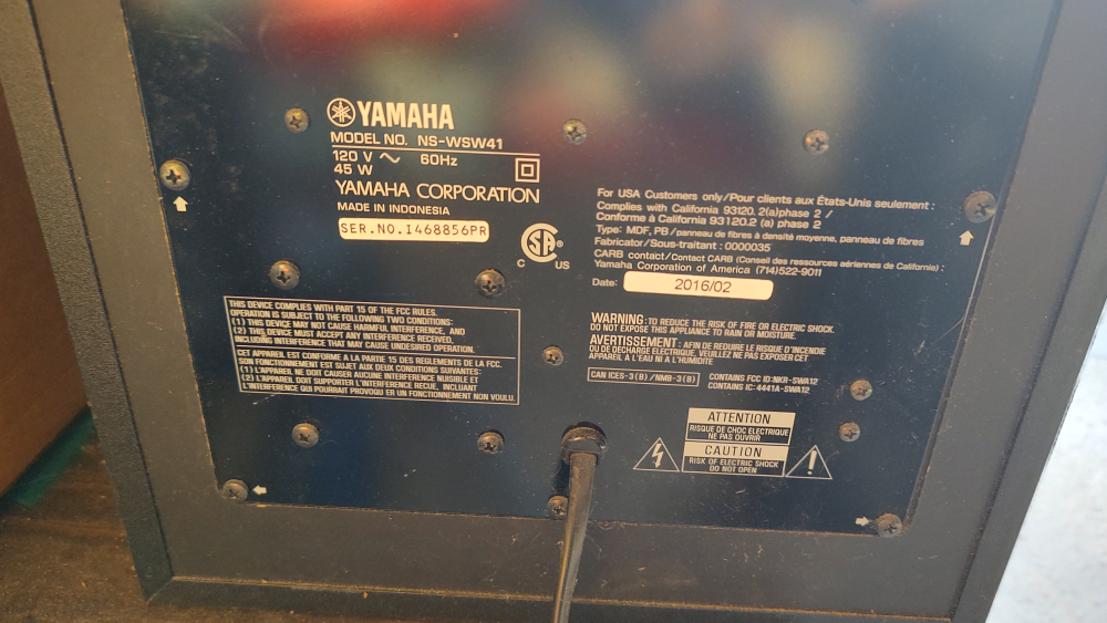 Yamaha 10 inches subwoofer image indicator(2)