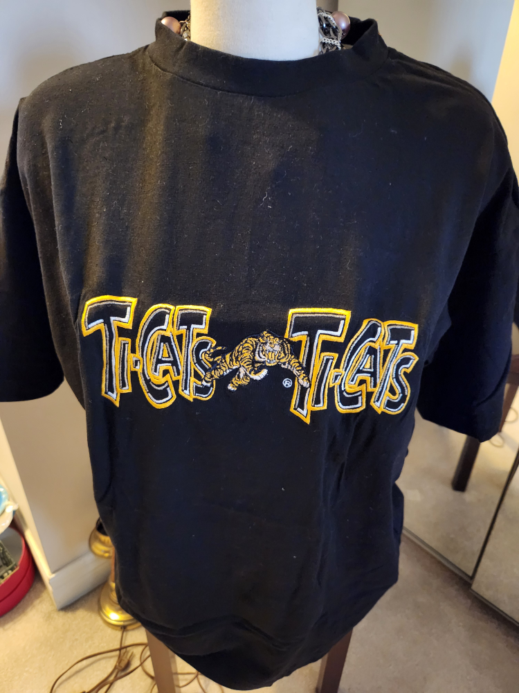 TigerCat top embroidered logo - photo 2