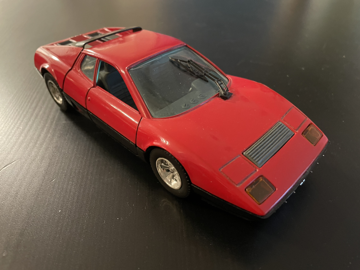 BBurago Ferrari 512 BB 1/24 scale model car thumbnail