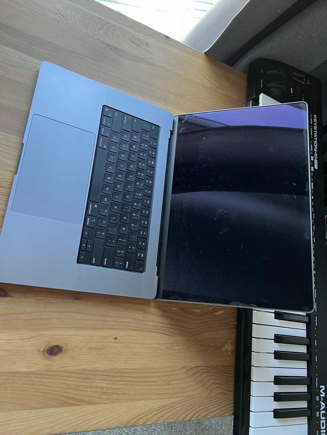16” MacBook Pro Space Grey - M1 Pro Max - photo 2