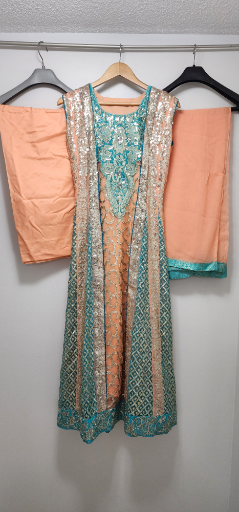 3 pc pakistani party wear outfit thumbnail