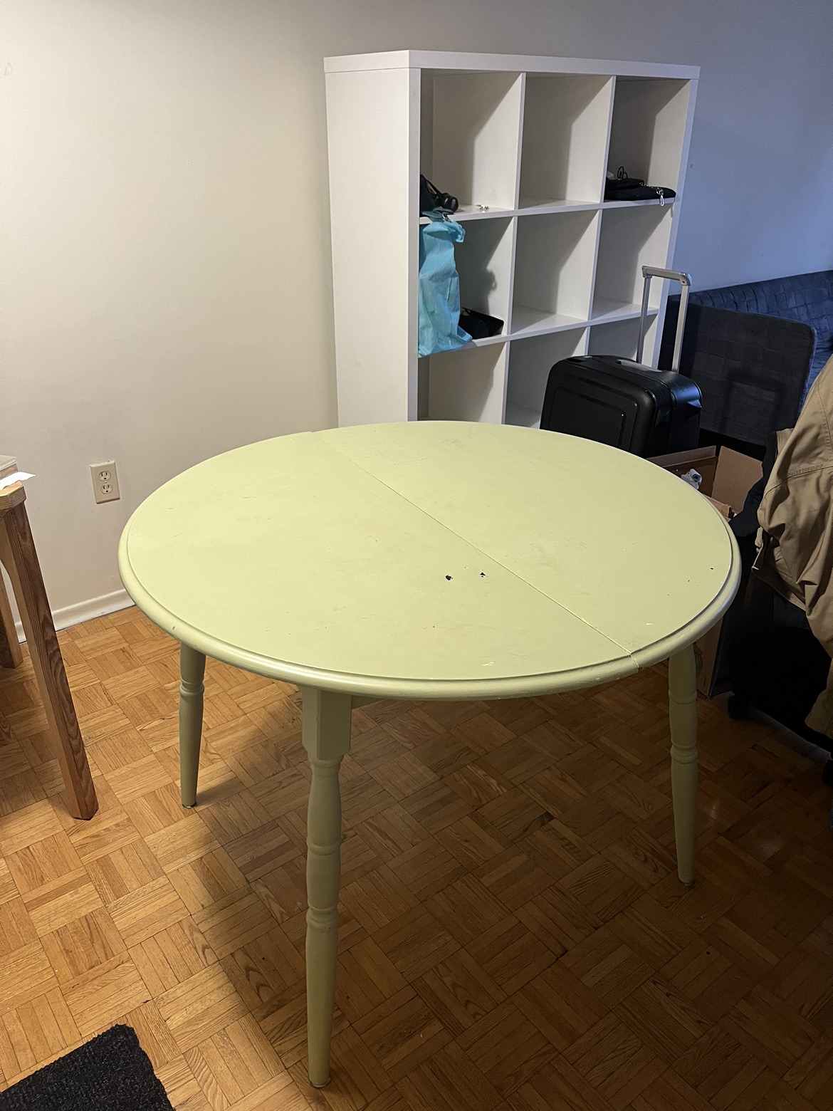 Round table