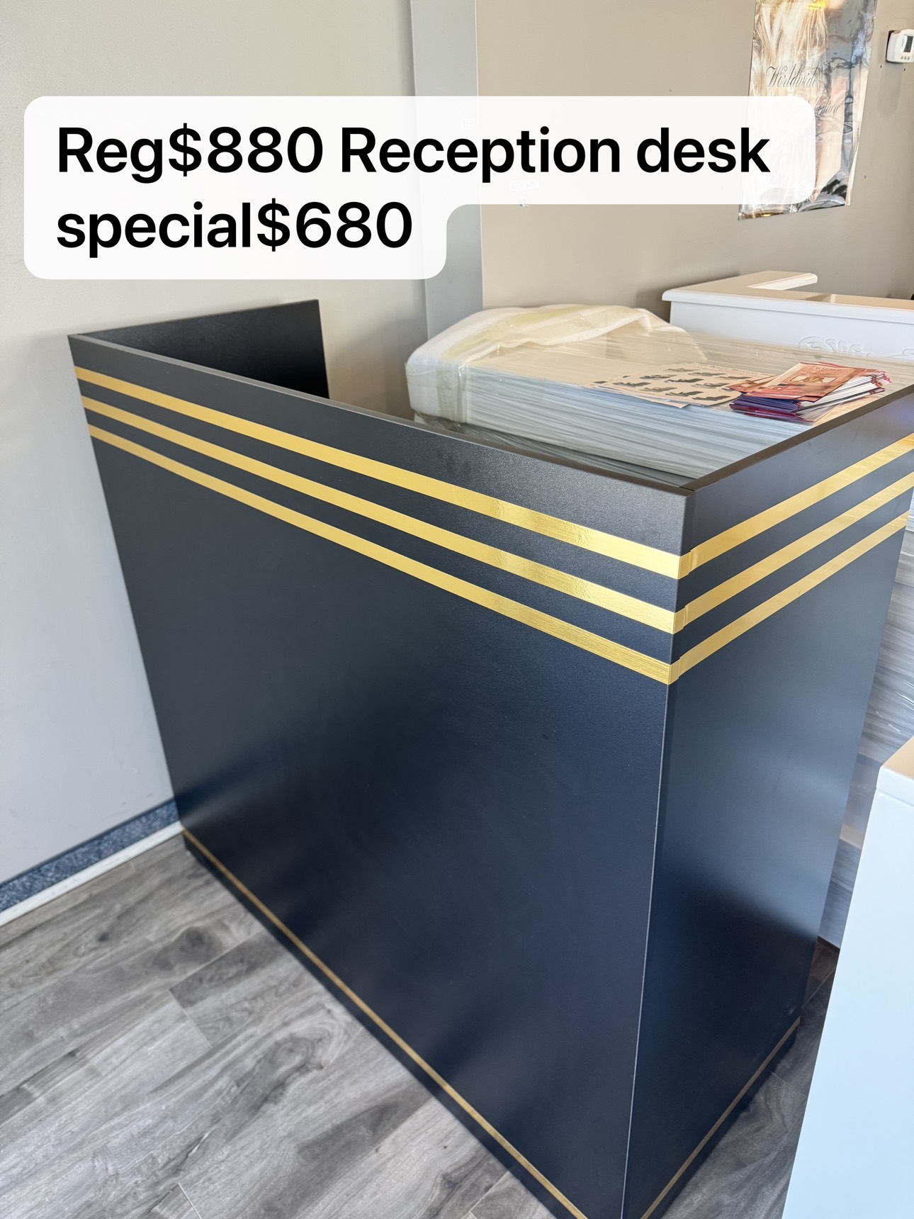 Reception desk