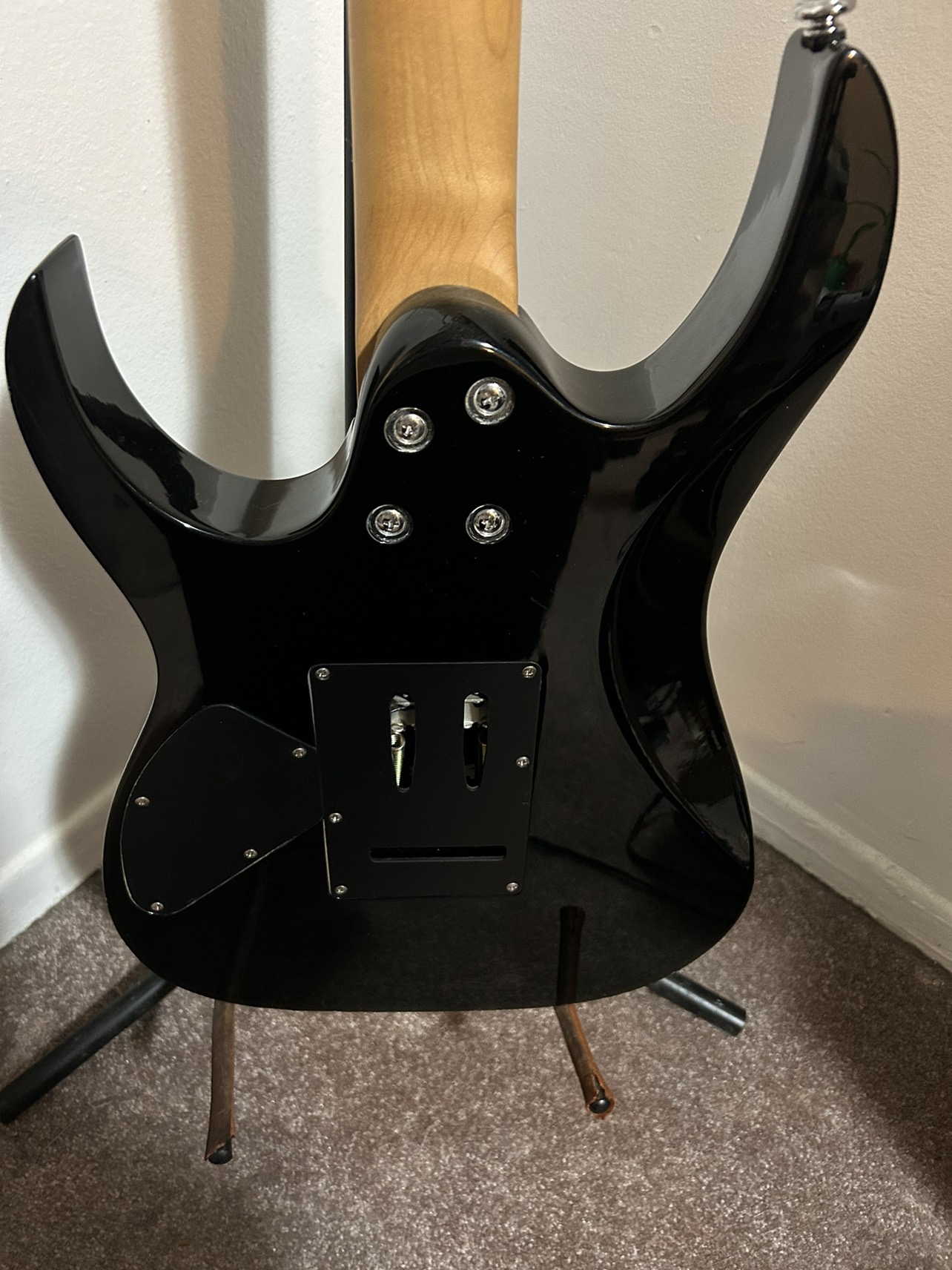 Ibanez Gio Electric Guitar with Stand - photo 4