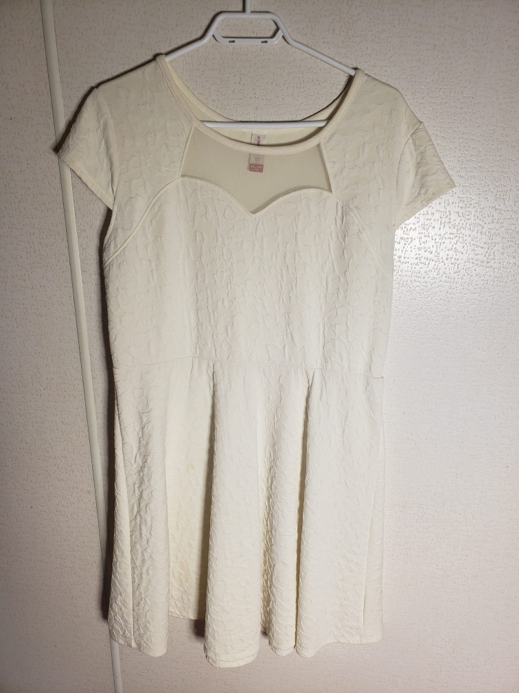 Cream coloured short sleeve dress thumbnail