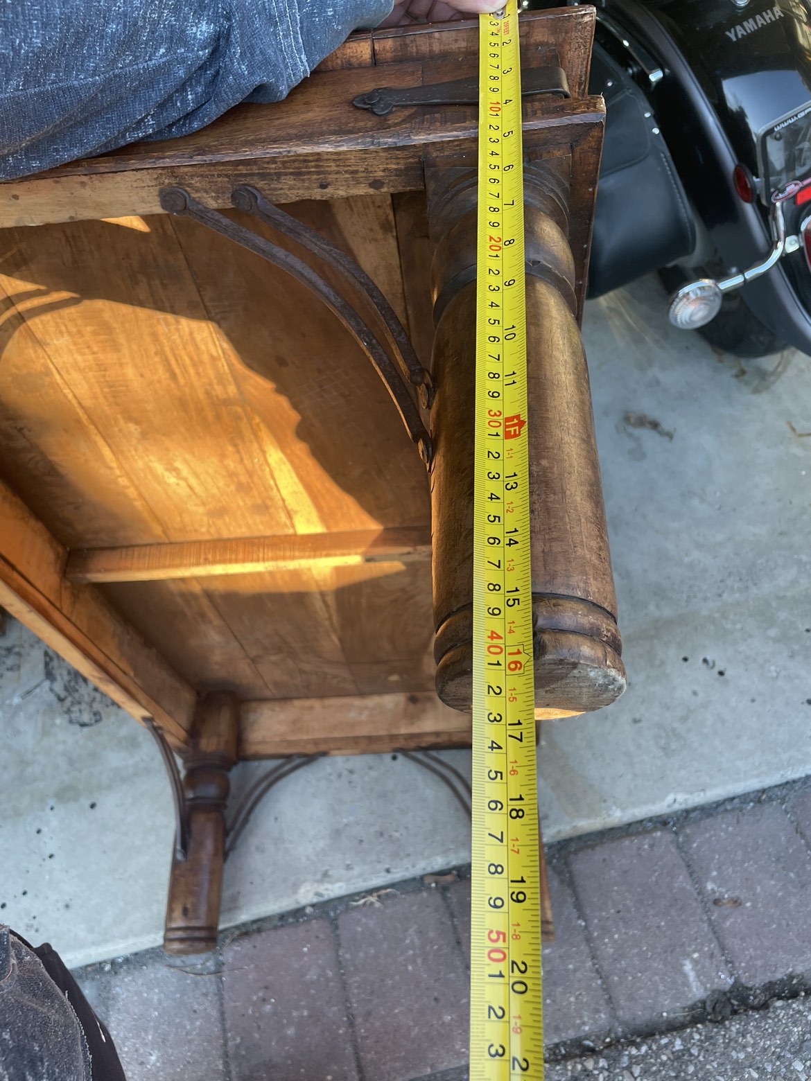 1 coffee table and 1 night stand  ( wood) - photo 4