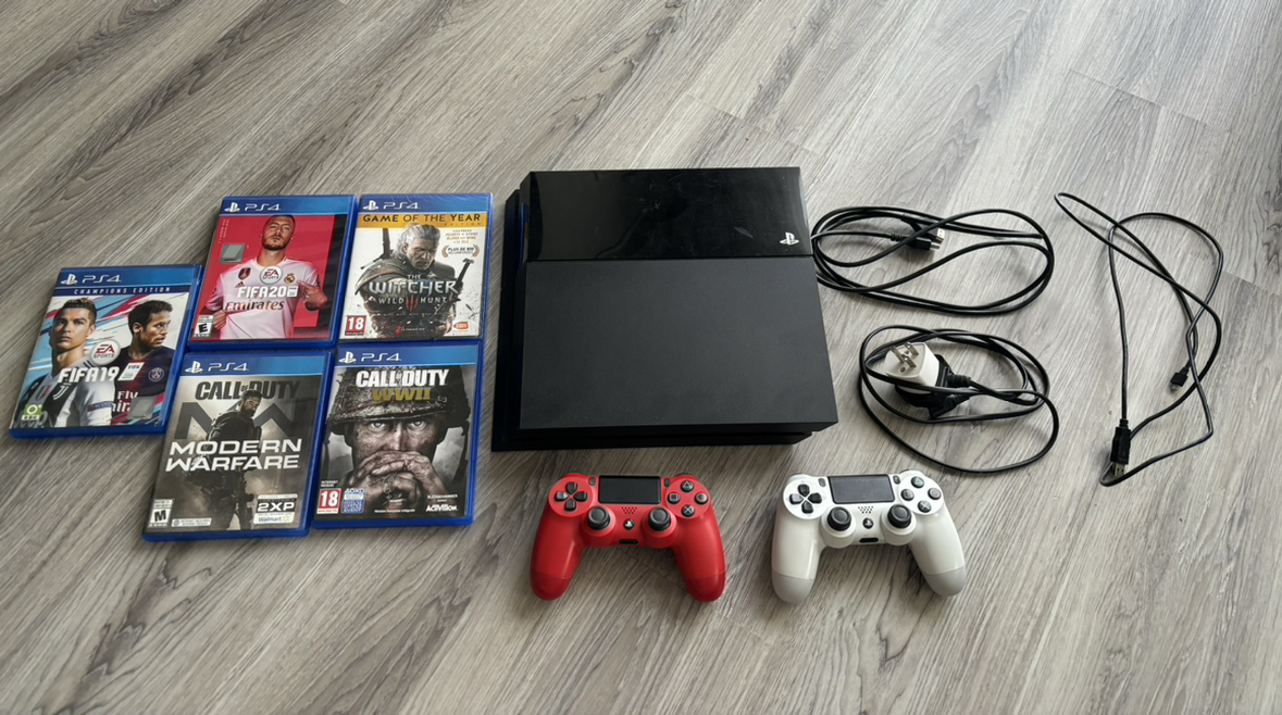 PS4 Bundle ~ 2 Controllers / 5 Games / All Cords thumbnail