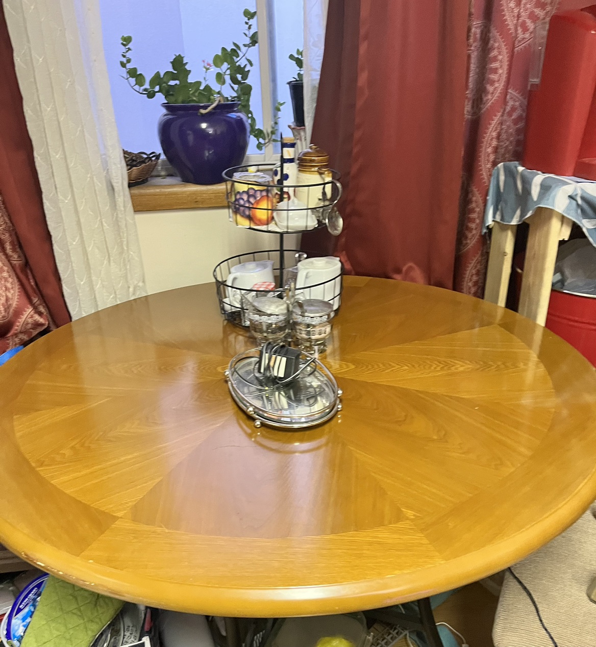 Dinning Table and 3 chairs - photo 2