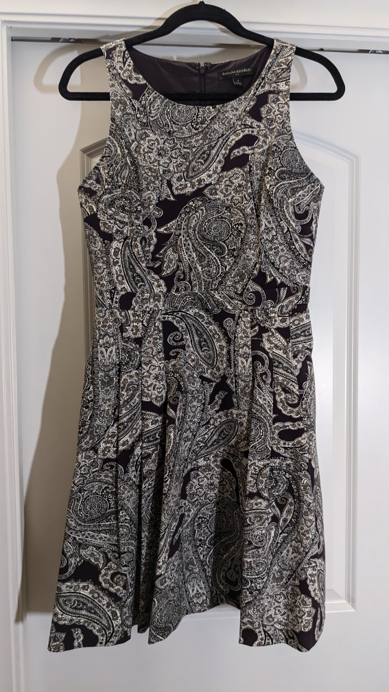 Banana Republic fully lined paisley a-line dress with pockets!