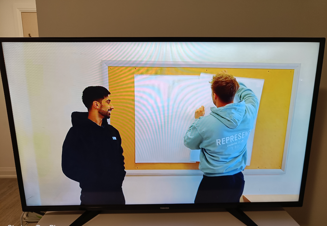 Toshiba 49" TV - photo 3
