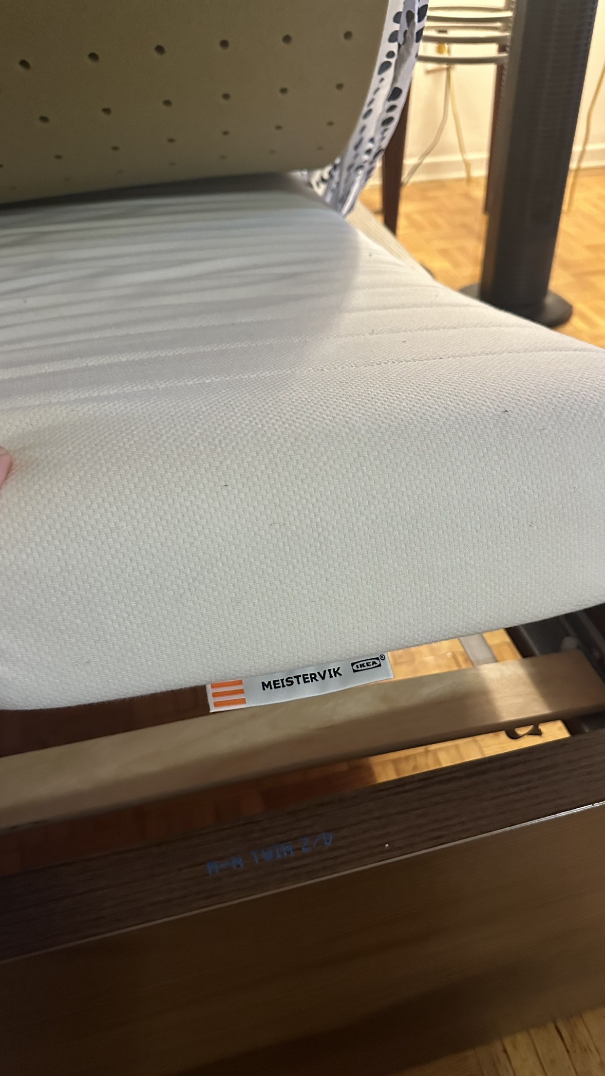 Single Bed Frame with Ikea Mattress - photo 3