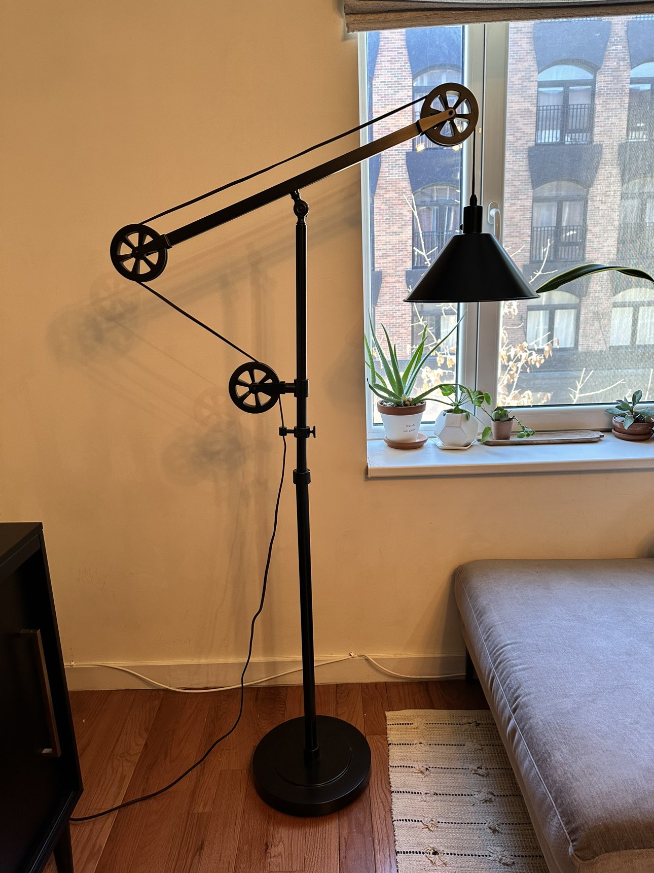 Black Metal Pulley Lamp