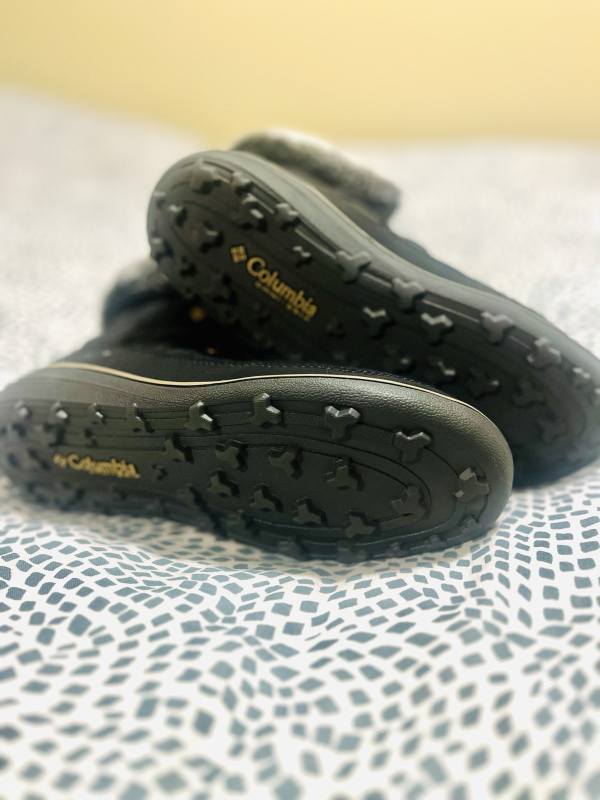 BNWT Columbia Women's Heavenly Shorty Omni-heat Snow Boot image indicator(3)